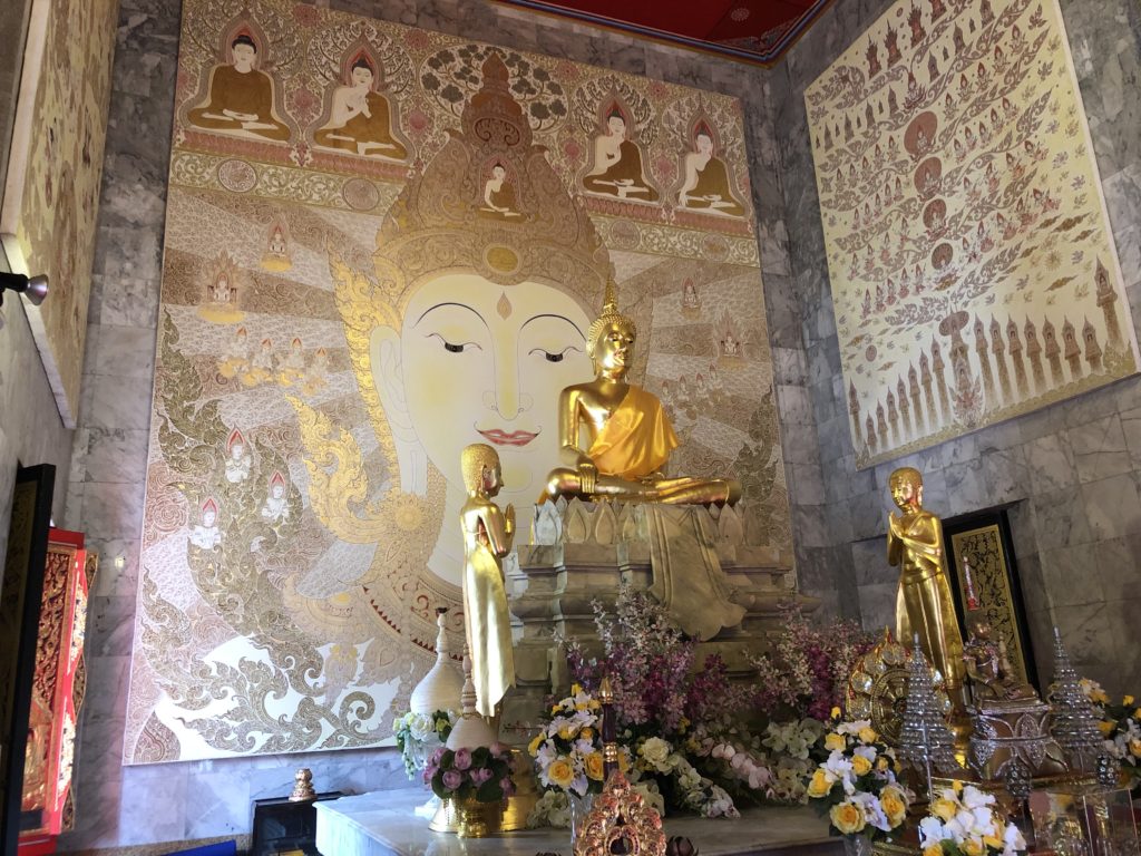 Wat Sutthi Wararam バンコクの隠れた名刹 美しい仏像と壁画は必見 アジアの歩き方