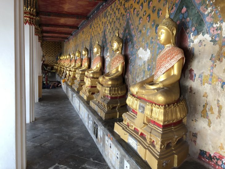 タイ寺院 参拝の基本知識 服装やマナーは 過度な露出は厳禁 アジアの歩き方